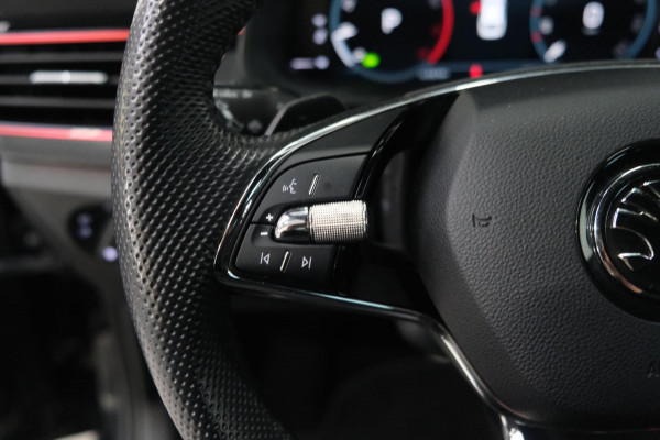 Škoda SCALA 1.0 TSI Sport Business Automaat - N.A.P. Airco, Cruise, Navi, PDC.