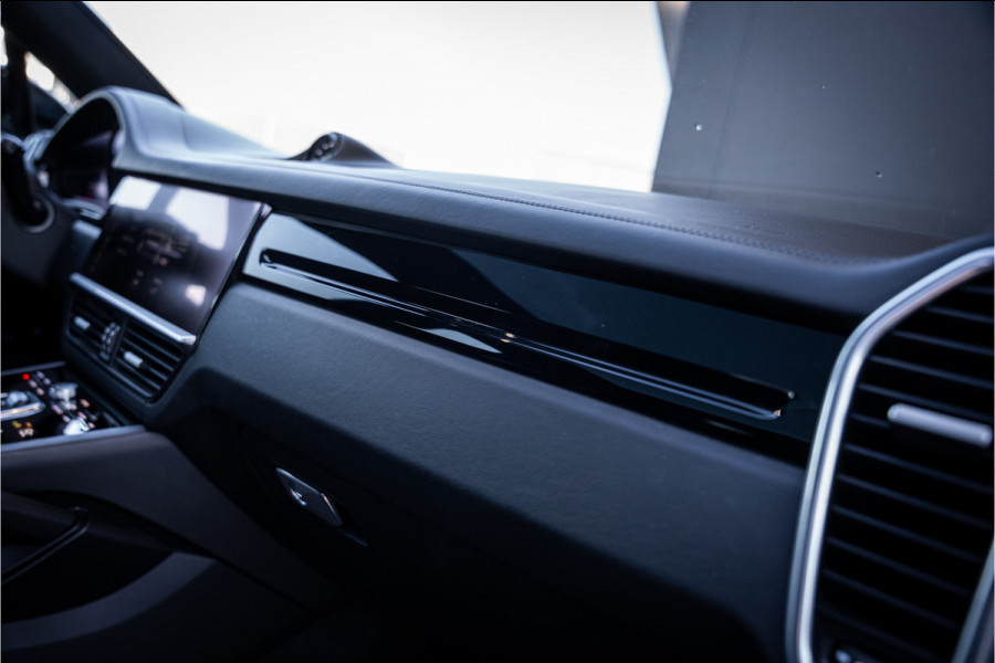 Porsche Cayenne Coupé 3.0 E-Hybrid - Sport Chrono + | Panorama | Stoelkoeling | Memory | 360 Camera