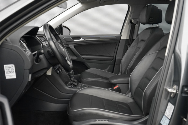 Volkswagen Tiguan 1.4 TSI R-Line Pano ACC Leder Trekhaak 20"