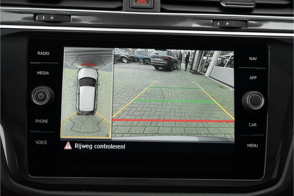 Volkswagen Tiguan 1.4 TSI R-Line Pano ACC Leder Trekhaak 20"