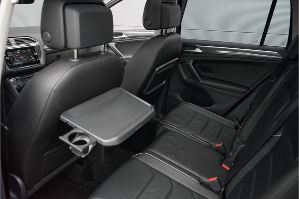 Volkswagen Tiguan 1.4 TSI R-Line Pano ACC Leder Trekhaak 20"
