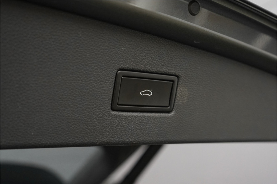 Volkswagen Tiguan 1.4 TSI R-Line Pano ACC Leder Trekhaak 20"