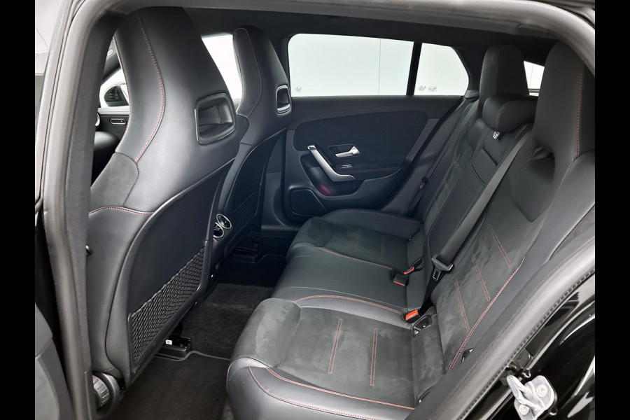 Mercedes-Benz CLA-Klasse Shooting Brake 250 e Star Edition AMG Line | Night Pakket | Sfeerverlichting | Ledkoplampen | Apple CarPlay | Keyless-Go | Inclusief 24 maanden MB Certified garantie voor Europa.
