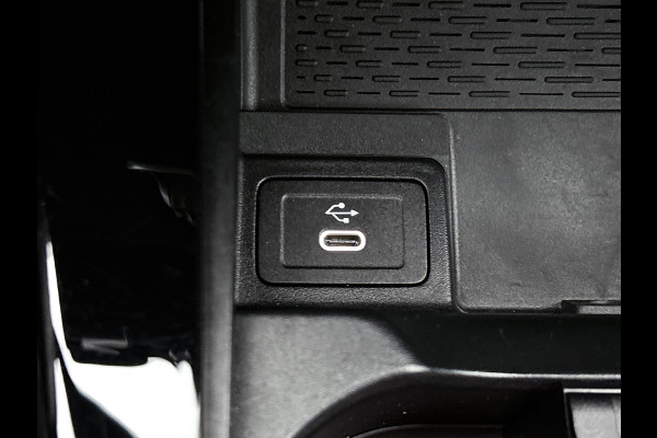 Mercedes-Benz CLA-Klasse Shooting Brake 250 e Star Edition AMG Line | Night Pakket | Sfeerverlichting | Ledkoplampen | Apple CarPlay | Keyless-Go | Inclusief 24 maanden MB Certified garantie voor Europa.