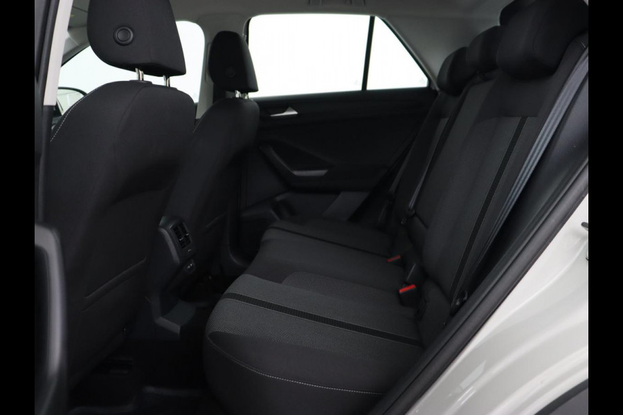 Volkswagen T-Roc 1.0 TSI Life | Stoelverwarming | Carplay | Adaptive cruise | Virtual Cockpit | Full LED | Park Assist | Airco | Bluetooth