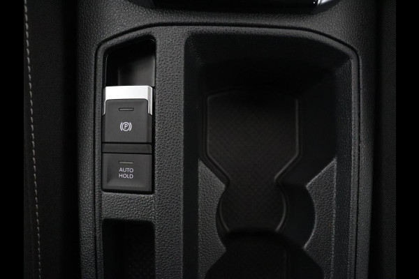 Volkswagen T-Roc 1.0 TSI Life | Stoelverwarming | Carplay | Adaptive cruise | Virtual Cockpit | Full LED | Park Assist | Airco | Bluetooth