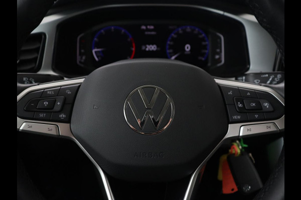 Volkswagen T-Roc 1.0 TSI Life | Stoelverwarming | Carplay | Adaptive cruise | Virtual Cockpit | Full LED | Park Assist | Airco | Bluetooth