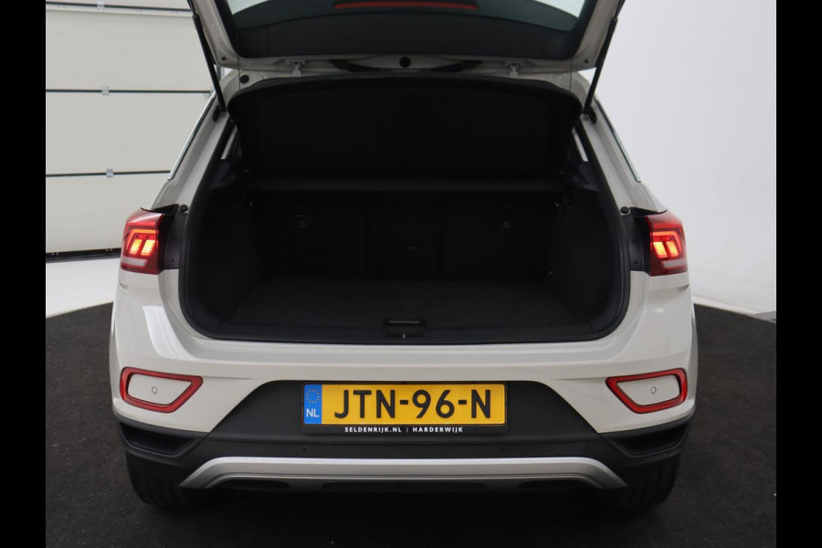 Volkswagen T-Roc 1.0 TSI Life | Stoelverwarming | Carplay | Adaptive cruise | Virtual Cockpit | Full LED | Park Assist | Airco | Bluetooth