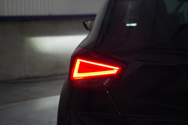 Seat Ibiza 1.0 TSI 110 PK Automaat FR Limited Edition, Panoramadak, Trekhaak, Camera, Stoelverwarming,