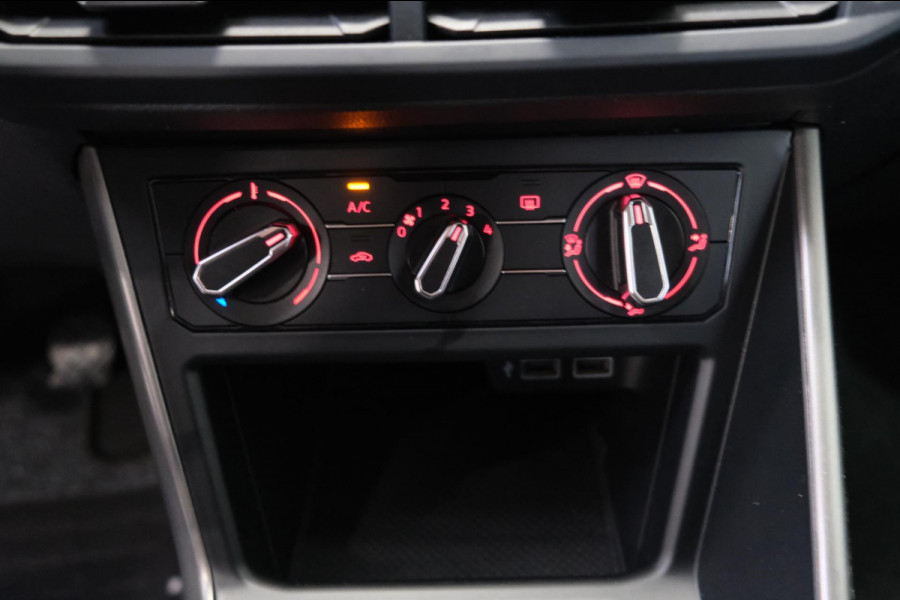 Volkswagen Polo 1.0 TSI Comfortline - N.A.P. Airco, Cruise, Navi, Camera.