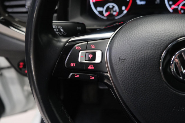 Volkswagen Polo 1.0 TSI Comfortline - N.A.P. Airco, Cruise, Navi, Camera.