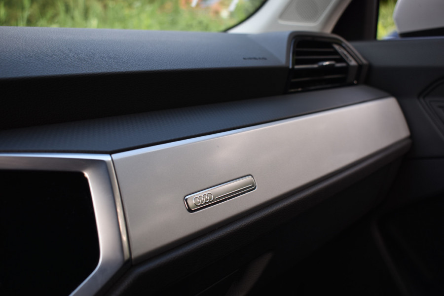 Audi Q3 45 TFSIe 245PK S-TRONIC S-LINE HYBRID LED/VIRTUAL/PDC/CARPLAY