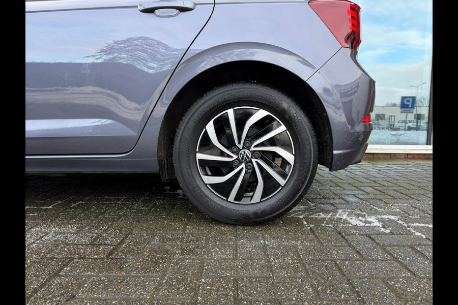 Volkswagen Polo 1.0 TSI Life Business - Automaat - Media Apple/Android - Parkeersensoren - Climate