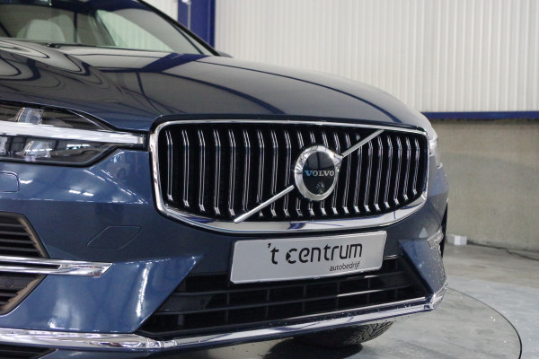 Volvo XC60 2.0 T8 Plug-in Hybrid 456 PK AWD Ultimate Bright, Long Range, Panoramadak, Wol Interieur, Trekhaak, 360 Camera,