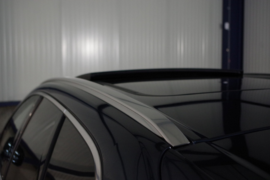 Volvo XC60 2.0 T8 Plug-in Hybrid 456 PK AWD Ultimate Bright, Long Range, Panoramadak, Wol Interieur, Trekhaak, 360 Camera,