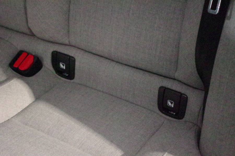 Volvo XC60 2.0 T8 Plug-in Hybrid 456 PK AWD Ultimate Bright, Long Range, Panoramadak, Wol Interieur, Trekhaak, 360 Camera,