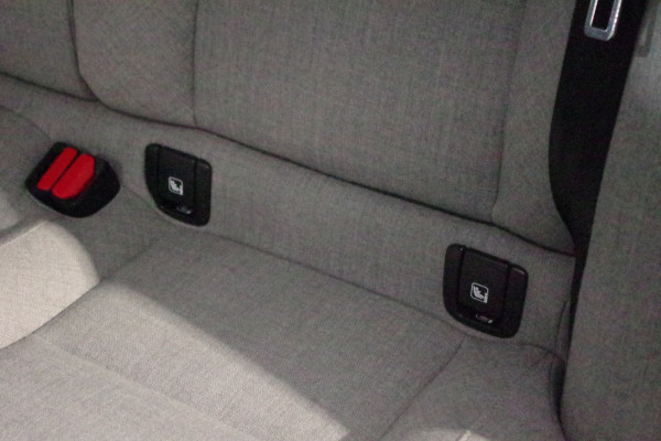 Volvo XC60 2.0 T8 Plug-in Hybrid 456 PK AWD Ultimate Bright, Long Range, Panoramadak, Wol Interieur, Trekhaak, 360 Camera,