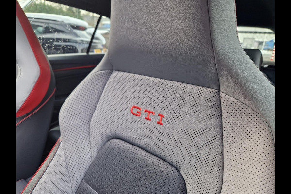 Volkswagen Golf 8.5 2.0 TSI GTI Clubsport /Akrapovic /HUD /H&K