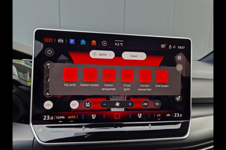 Volkswagen Golf 8.5 2.0 TSI GTI Clubsport /Akrapovic /HUD /H&K