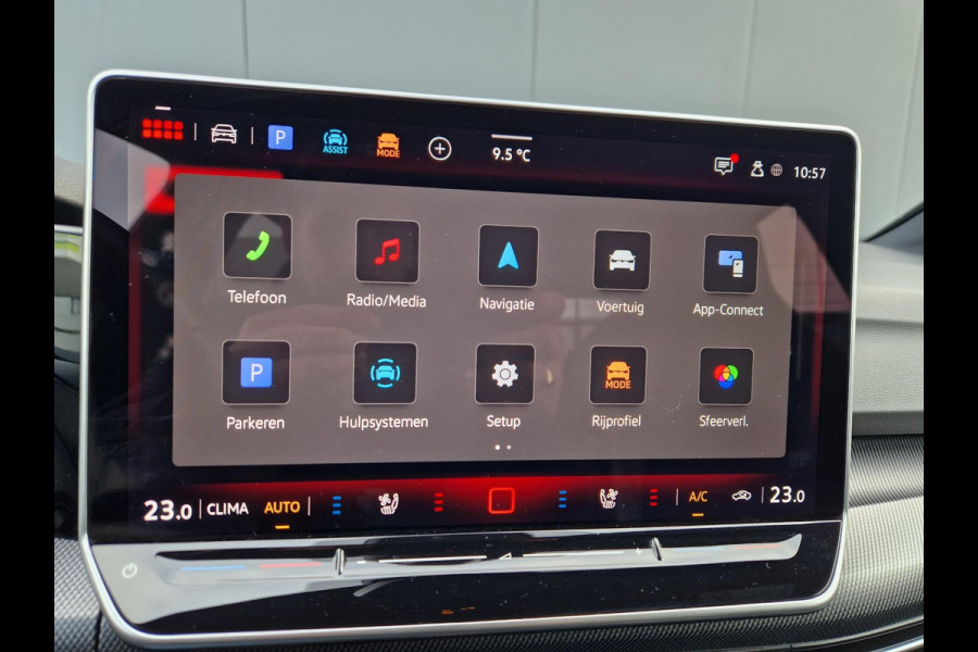 Volkswagen Golf 8.5 2.0 TSI GTI Clubsport /Akrapovic /HUD /H&K