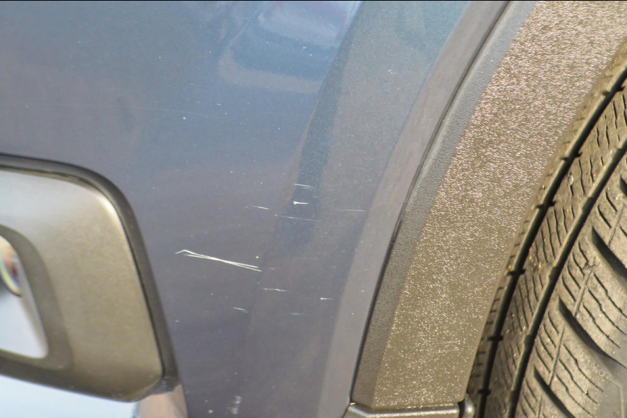 Volvo XC40 2.0 T4 Inscription | Wegklapbare trekhaak | Denim Blue + Beige leder | Stoelverwarming