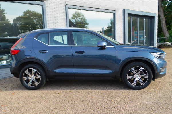 Volvo XC40 2.0 T4 Inscription | Wegklapbare trekhaak | Denim Blue + Beige leder | Stoelverwarming