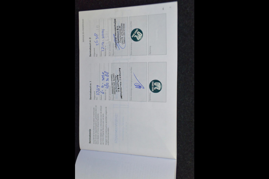 Volvo XC40 2.0 T4 Inscription | Wegklapbare trekhaak | Denim Blue + Beige leder | Stoelverwarming