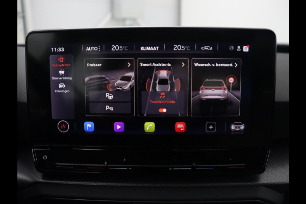 Seat Leon 1.0 eTSI Style | Trekhaak | Camera | Carplay | Full LED | Navigatie | Cruise control | Parkeerhulp | Climate control | Bluetooth