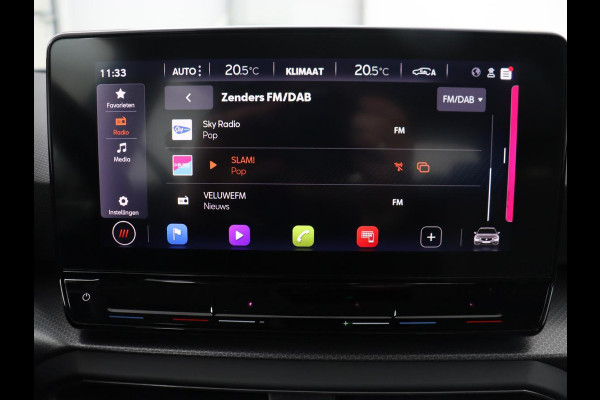 Seat Leon 1.0 eTSI Style | Trekhaak | Camera | Carplay | Full LED | Navigatie | Cruise control | Parkeerhulp | Climate control | Bluetooth