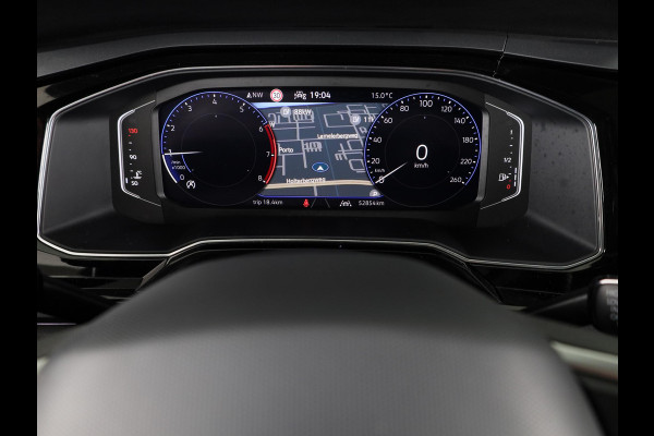 Volkswagen Polo 1.0 TSI R-Line Business 95PK | Panoramadak | Camera | Stoelverwarming | Verlengde garantie | Digitaal dashboard