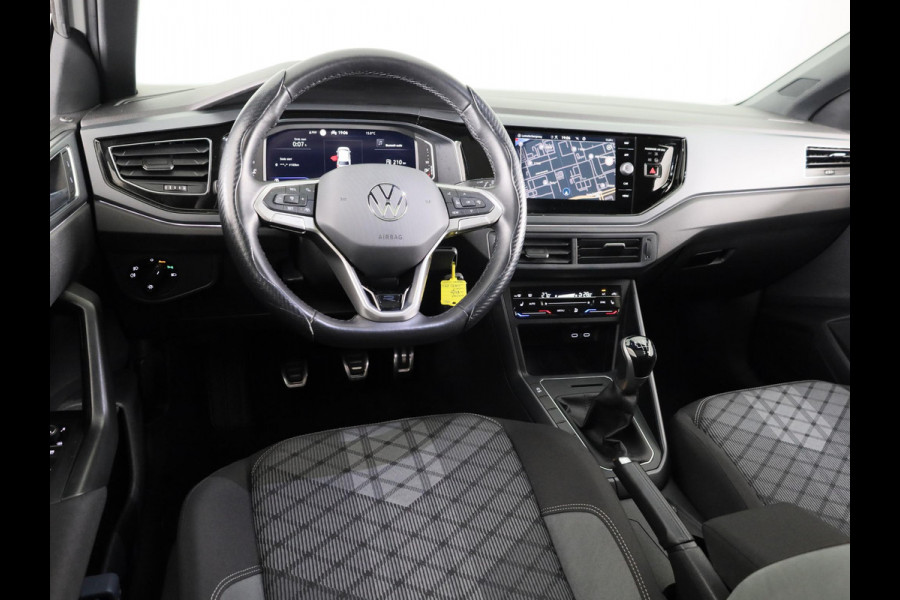 Volkswagen Polo 1.0 TSI R-Line Business 95PK | Panoramadak | Camera | Stoelverwarming | Verlengde garantie | Digitaal dashboard