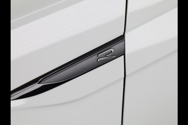 Volkswagen Polo 1.0 TSI R-Line Business 95PK | Panoramadak | Camera | Stoelverwarming | Verlengde garantie | Digitaal dashboard