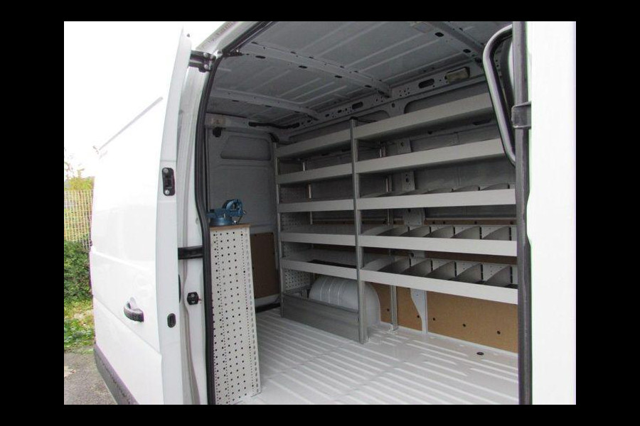 Renault Master T33 2.3 dCi 135 L2H2 Comfort 135pk | Airco | Cruise Controle | BPM vrij | Compleet ingericht, incl. werkbank!