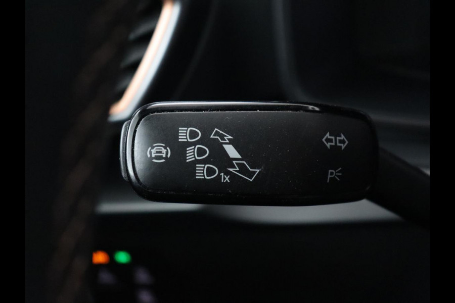 CUPRA Formentor 1.4 eHybrid VZ | 245pk | Stoelverwarming | Adaptive cruise | Memory | Camera | Navigatie | Sfeerverlichting | Keyless | Full LED | Sportstoelen | PHEV | Plug In