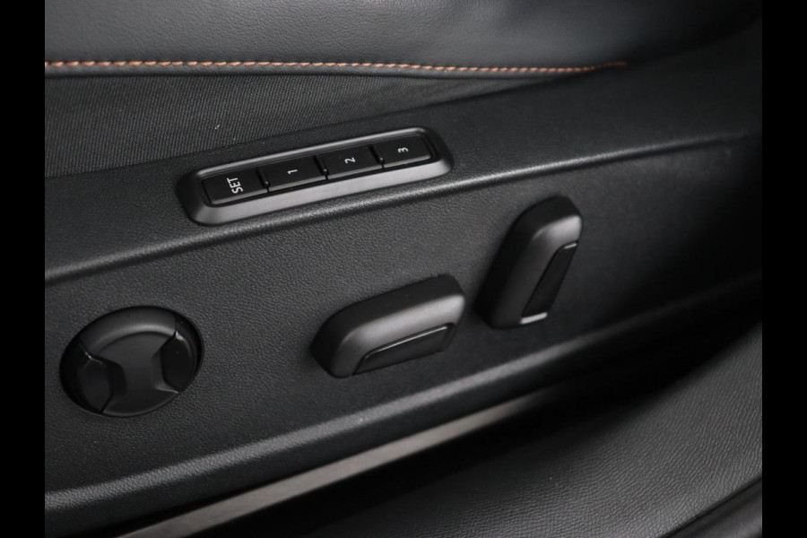 CUPRA Formentor 1.4 eHybrid VZ | 245pk | Stoelverwarming | Adaptive cruise | Memory | Camera | Navigatie | Sfeerverlichting | Keyless | Full LED | Sportstoelen | PHEV | Plug In