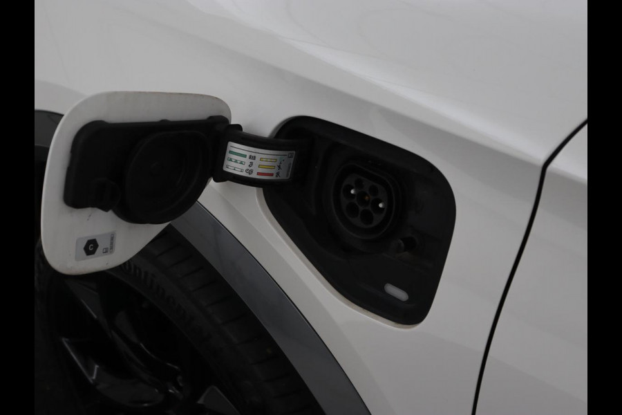 CUPRA Formentor 1.4 eHybrid VZ | 245pk | Stoelverwarming | Adaptive cruise | Memory | Camera | Navigatie | Sfeerverlichting | Keyless | Full LED | Sportstoelen | PHEV | Plug In