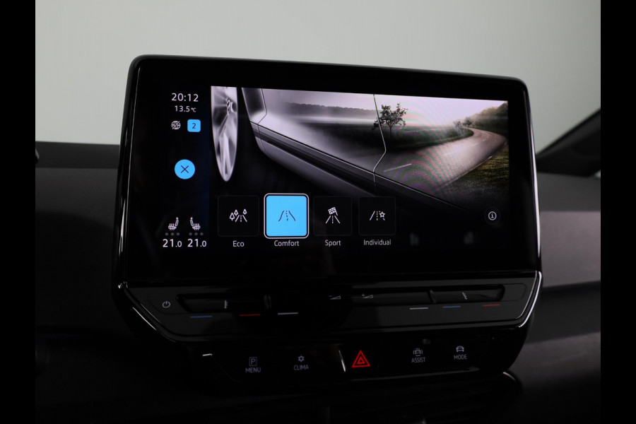 Volkswagen ID.3 First 58 kWh 204 PK | Steunhaak | Navigatie | Parkeersensoren | Stoelverwarming