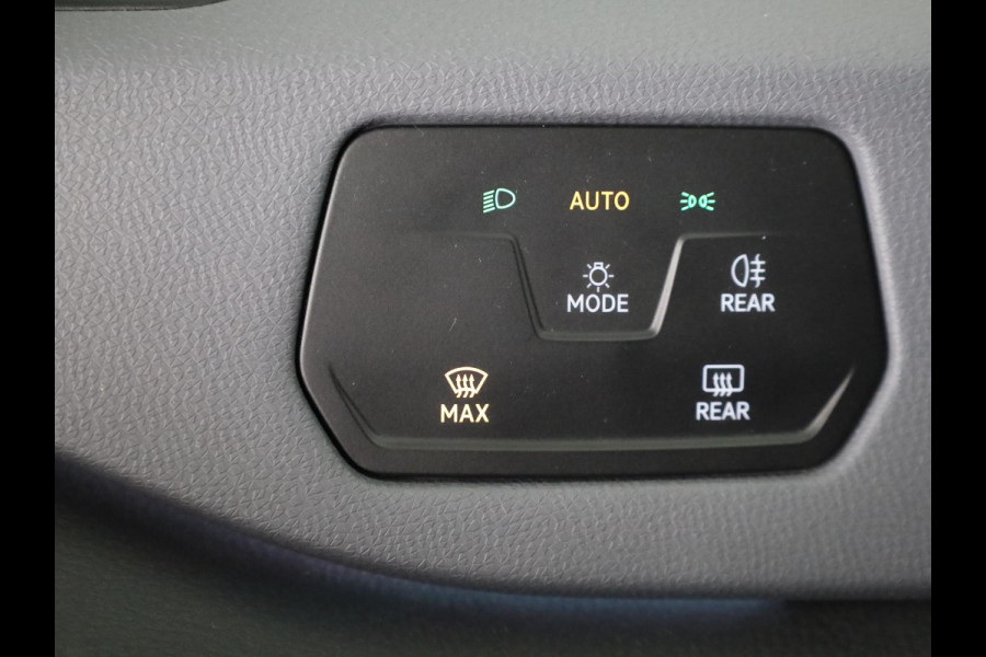 Volkswagen ID.3 First 58 kWh 204 PK | Steunhaak | Navigatie | Parkeersensoren | Stoelverwarming