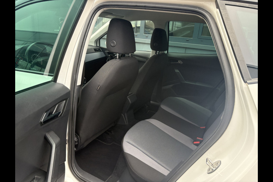 Seat Arona 1.0 TSi 95pk Style Business Intense KEYLESS/CAMERA/NAVI/CARPLAY/PDC