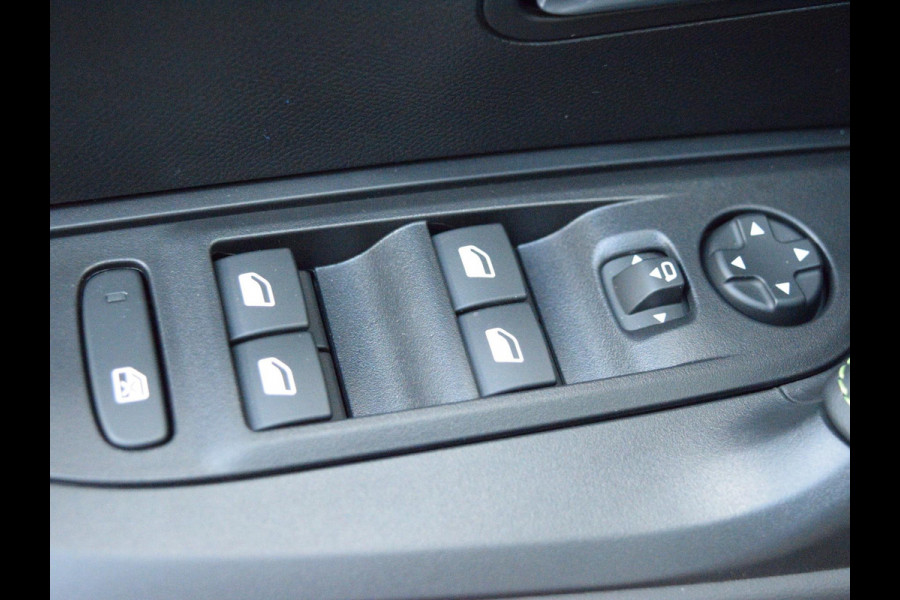 Peugeot 2008 1.2 Hybrid 145 GT | camera + sensoren V+A | 8 jaar garantie | adaptieve cruise control | stoelverwarming met massagefunctie