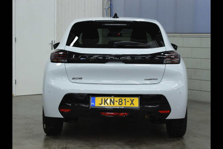 Peugeot 208 1.2 Hybrid 110 e-DCS6 Allure Private lease actie: € 376,- p/m o.b.v 48 mnd en 5.000 km per jaar  ACHTERUITRIJCAMERA MET SENSOREN | NAVIGATIE & CARPLAY | E.C.C. |
