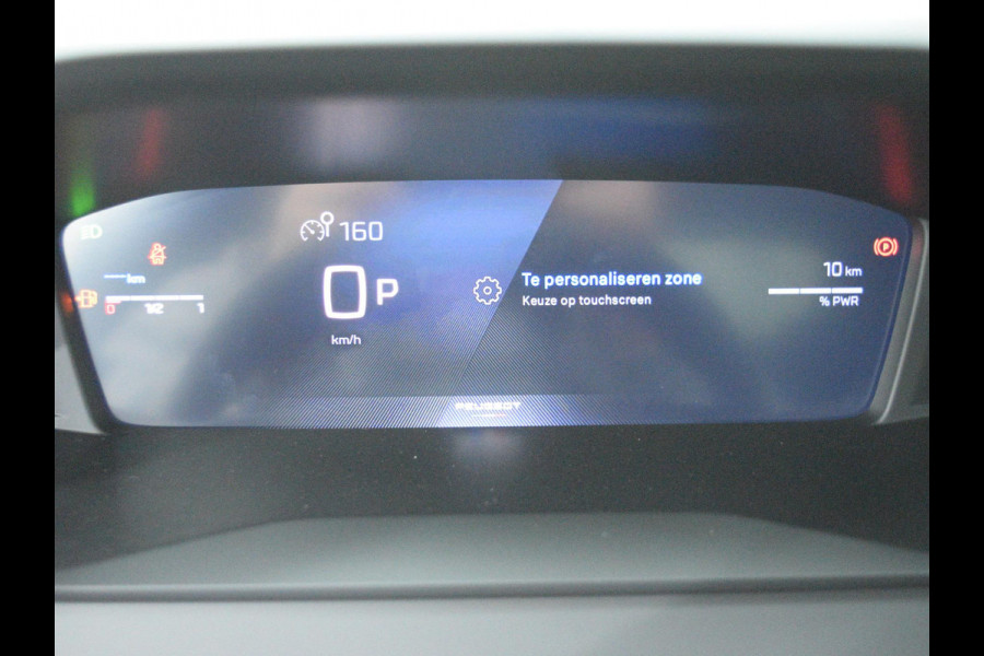 Peugeot 208 1.2 Hybrid 110 e-DCS6 Allure Private lease actie: € 376,- p/m o.b.v 48 mnd en 5.000 km per jaar  ACHTERUITRIJCAMERA MET SENSOREN | NAVIGATIE & CARPLAY | E.C.C. |