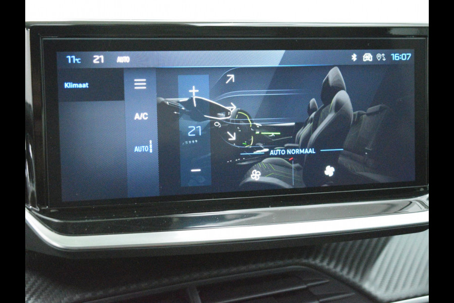 Peugeot 208 1.2 Hybrid 110 e-DCS6 Allure Private lease actie: € 376,- p/m o.b.v 48 mnd en 5.000 km per jaar  ACHTERUITRIJCAMERA MET SENSOREN | NAVIGATIE & CARPLAY | E.C.C. |