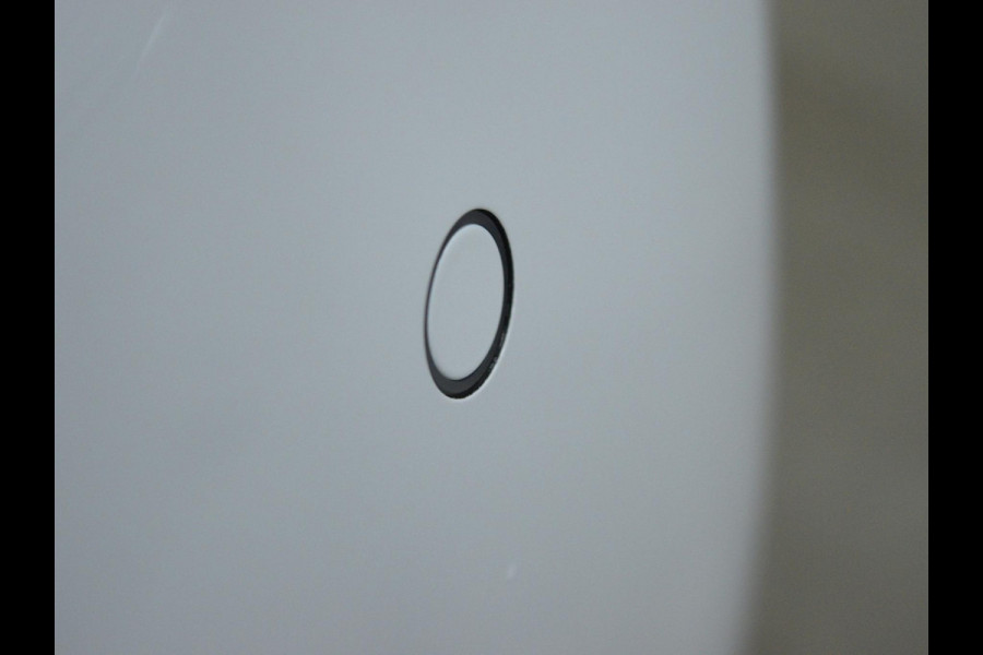 Peugeot 208 1.2 Hybrid 110 e-DCS6 Allure Private lease actie: € 376,- p/m o.b.v 48 mnd en 5.000 km per jaar  ACHTERUITRIJCAMERA MET SENSOREN | NAVIGATIE & CARPLAY | E.C.C. |