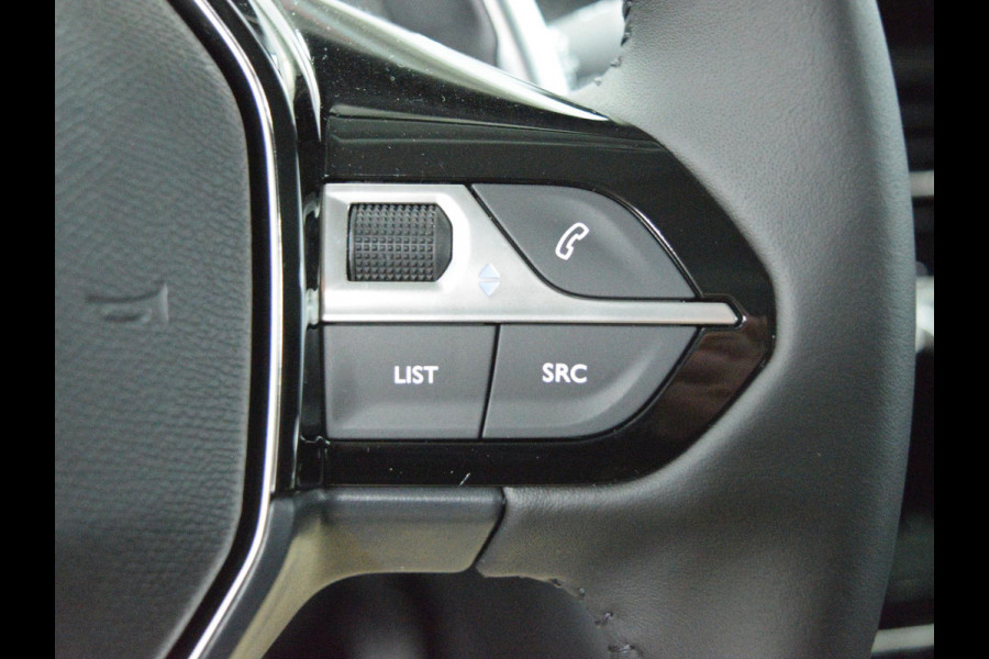 Peugeot 208 1.2 Hybrid 110 e-DCS6 Allure | Private lease actie: € 376,- p/m o.b.v. 48 mnd en 5.000 km per jaar| camera + sensoren V+A | navigatie | cruise control | carplay | E.C.C.