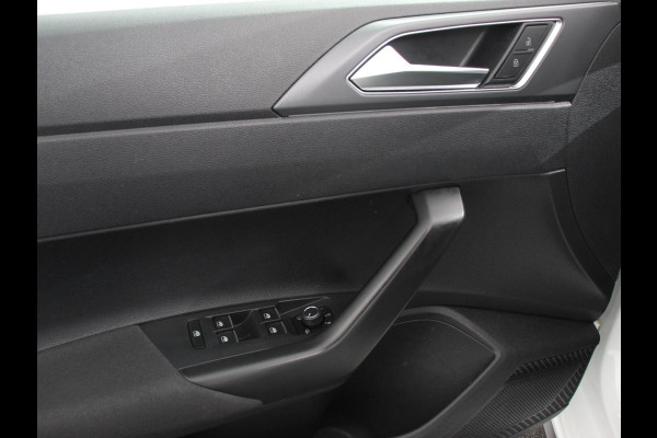 Volkswagen Polo 1.0 TSI R-Line DSG Navigatie App Connect Climate Control DAB LED Parkeer sensoren Cruise control adaptive Lichtmetalen velgen