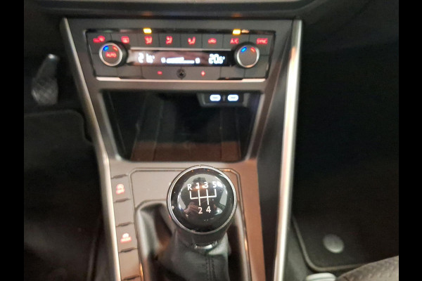 Volkswagen Polo 1.0 TSI Comfortline Business Incl. Draadloze telefoonlader | Achteruitrijcamera | Navigatie