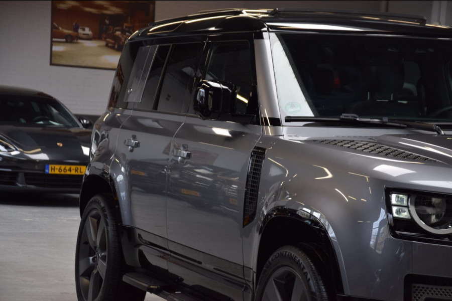 Land Rover Defender 110 3.0 D300 110 X-Dynamic 6-Cill Panoramadak|Lane-Assist|5-pers|22 inch|301pk!!