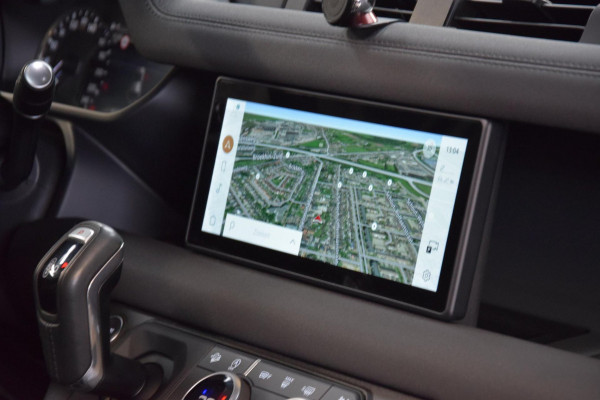 Land Rover Defender 110 3.0 D300 110 X-Dynamic 6-Cill Panoramadak|Lane-Assist|5-pers|22 inch|301pk!!