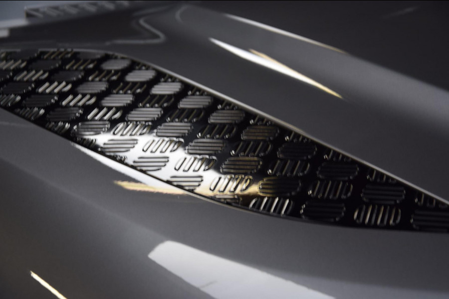 Land Rover Defender 110 3.0 D300 110 X-Dynamic 6-Cill Panoramadak|Lane-Assist|5-pers|22 inch|301pk!!